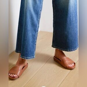 Beek Gallito Leather Slides